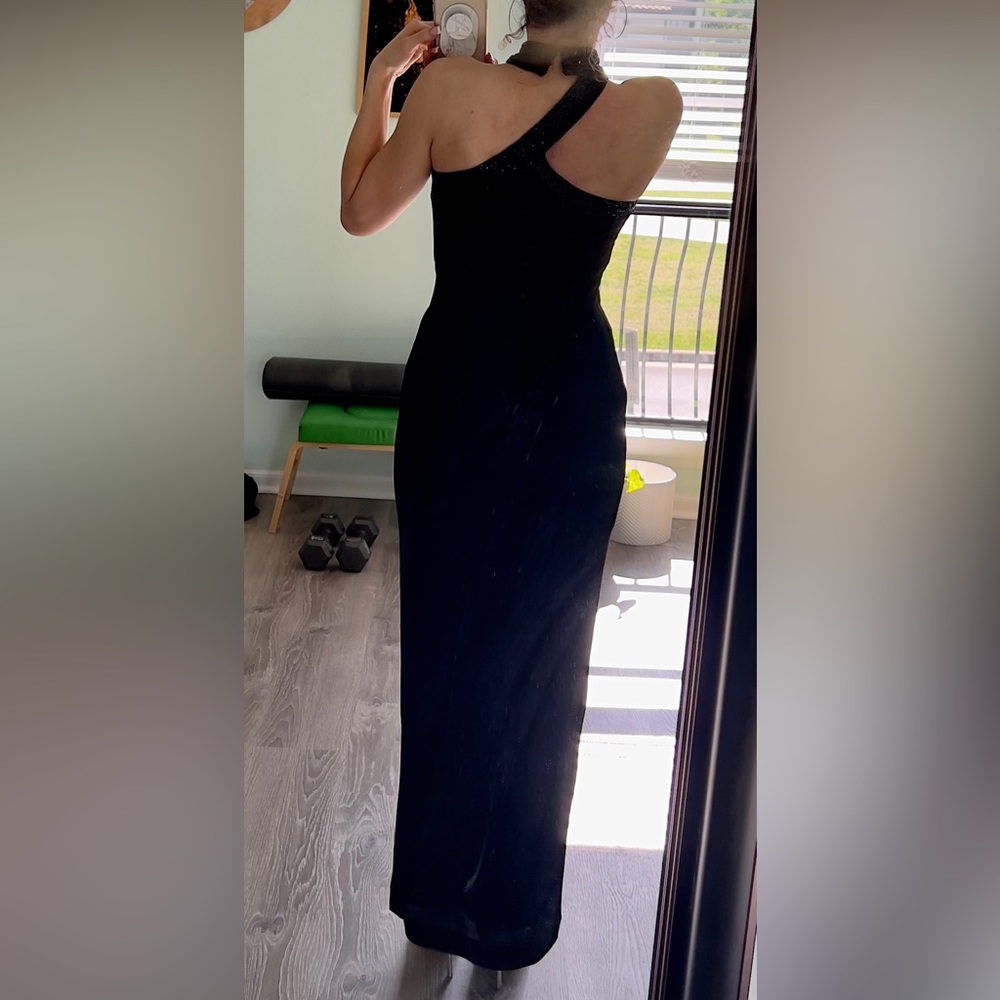 Cache Gown: Size 6 - Picture 3 of 10
